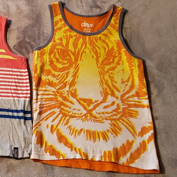 Tank Top Bundle - Picture 4 of 4